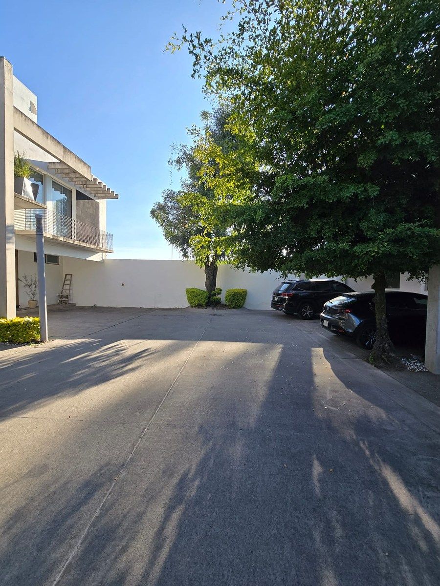 CASA NA ZONA REAL, foto 1 de 19