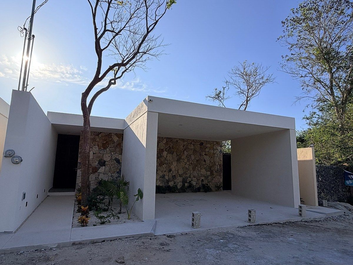 House in Cholul, Mérida, photo 2 of 17