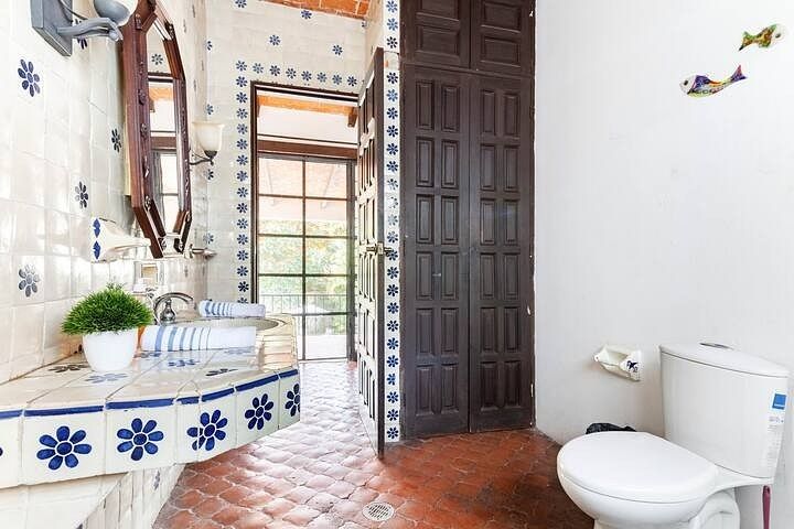 House in San Miguel Acapantzingo, Cuernavaca, photo 8 of 21