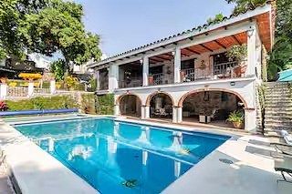 House in San Miguel Acapantzingo, Cuernavaca, photo 3 of 21
