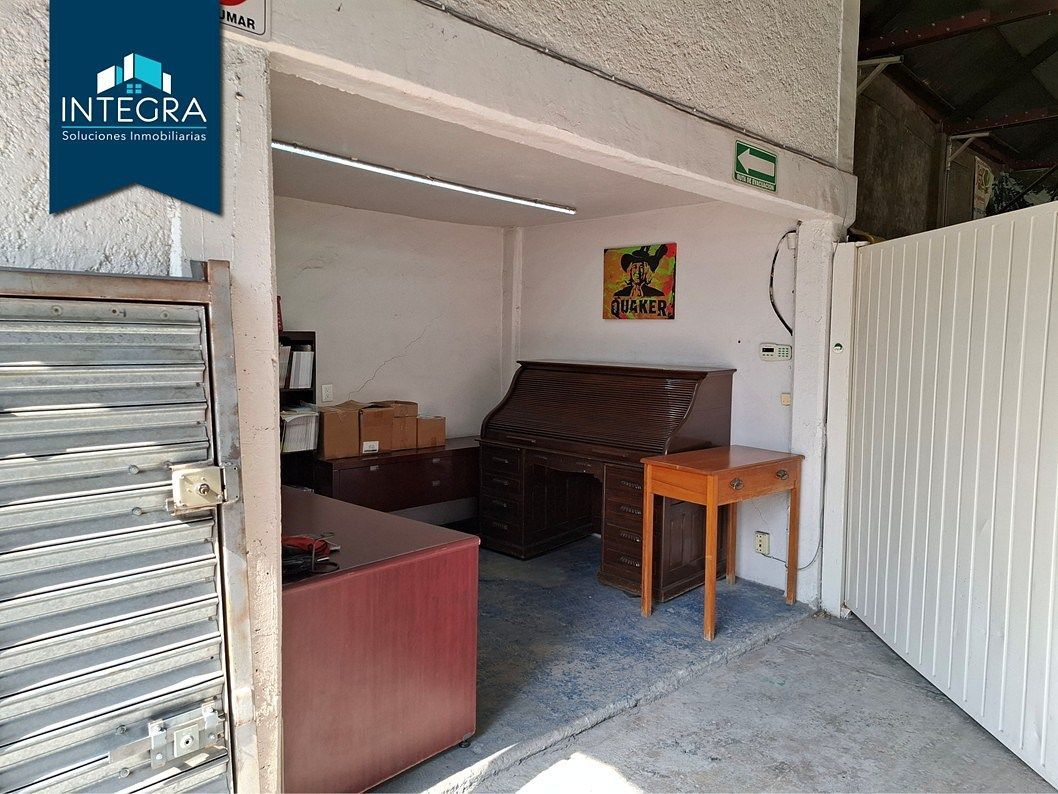 Commercial Storage Unit in Ampliación Daniel Garza, Miguel Hidalgo, photo 3 of 6
