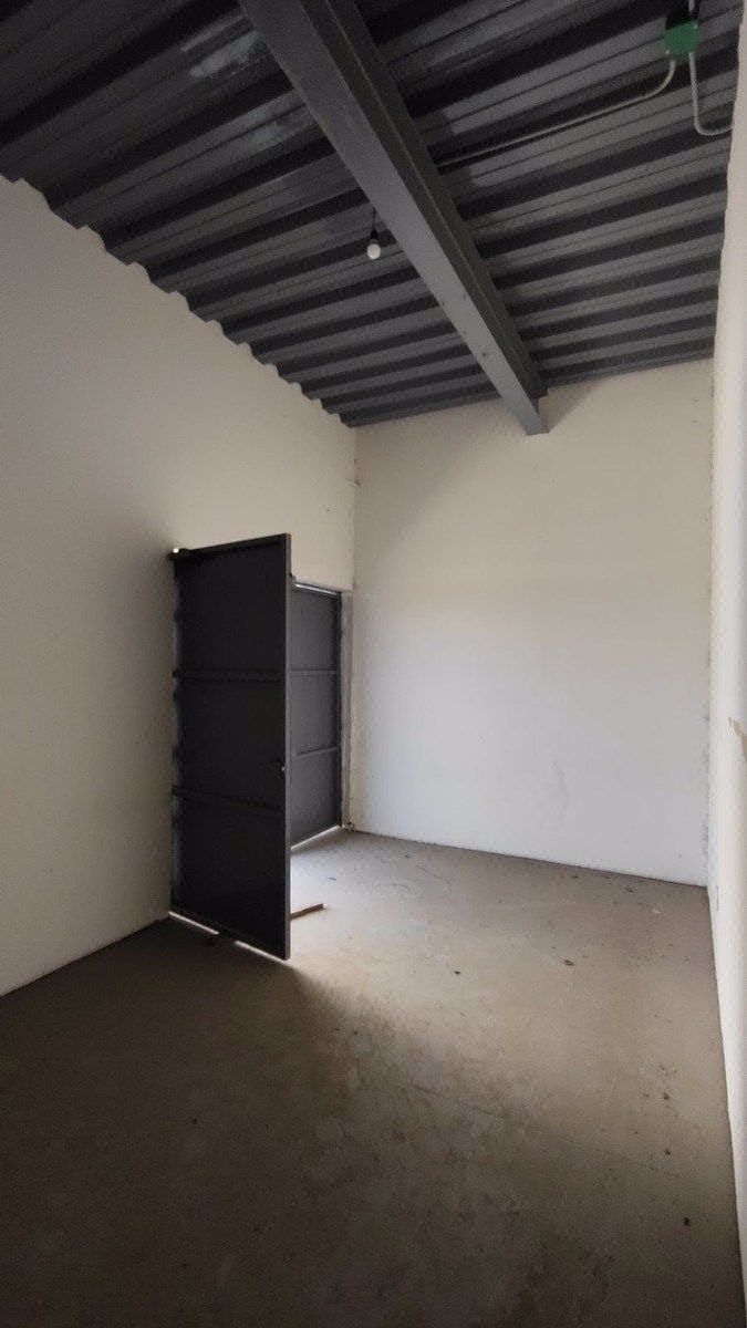 Industrial Warehouse in San José del Castillo, El Salto, photo 30 of 49