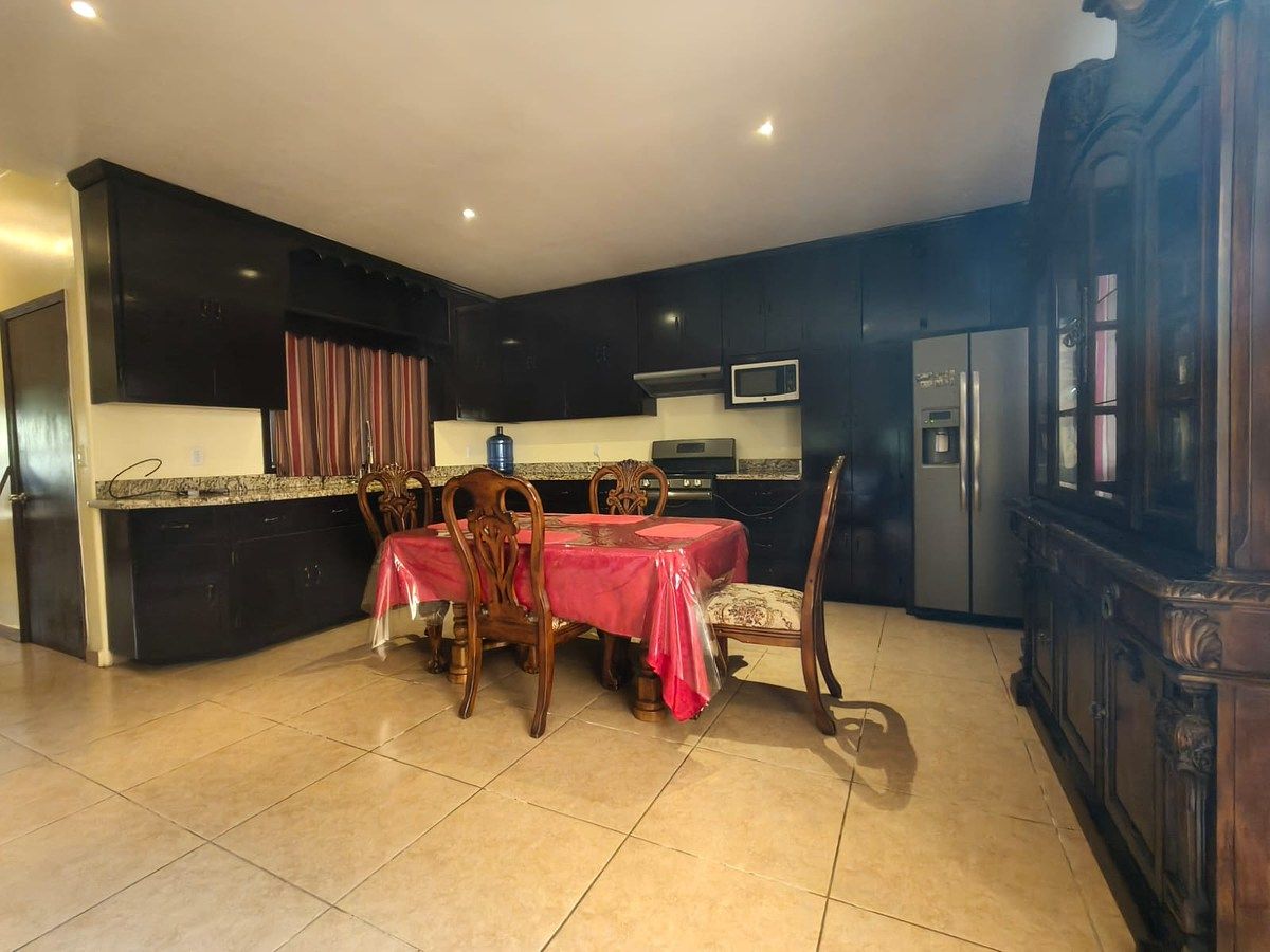 House in Valle Dorado, Ensenada, photo 4 of 22