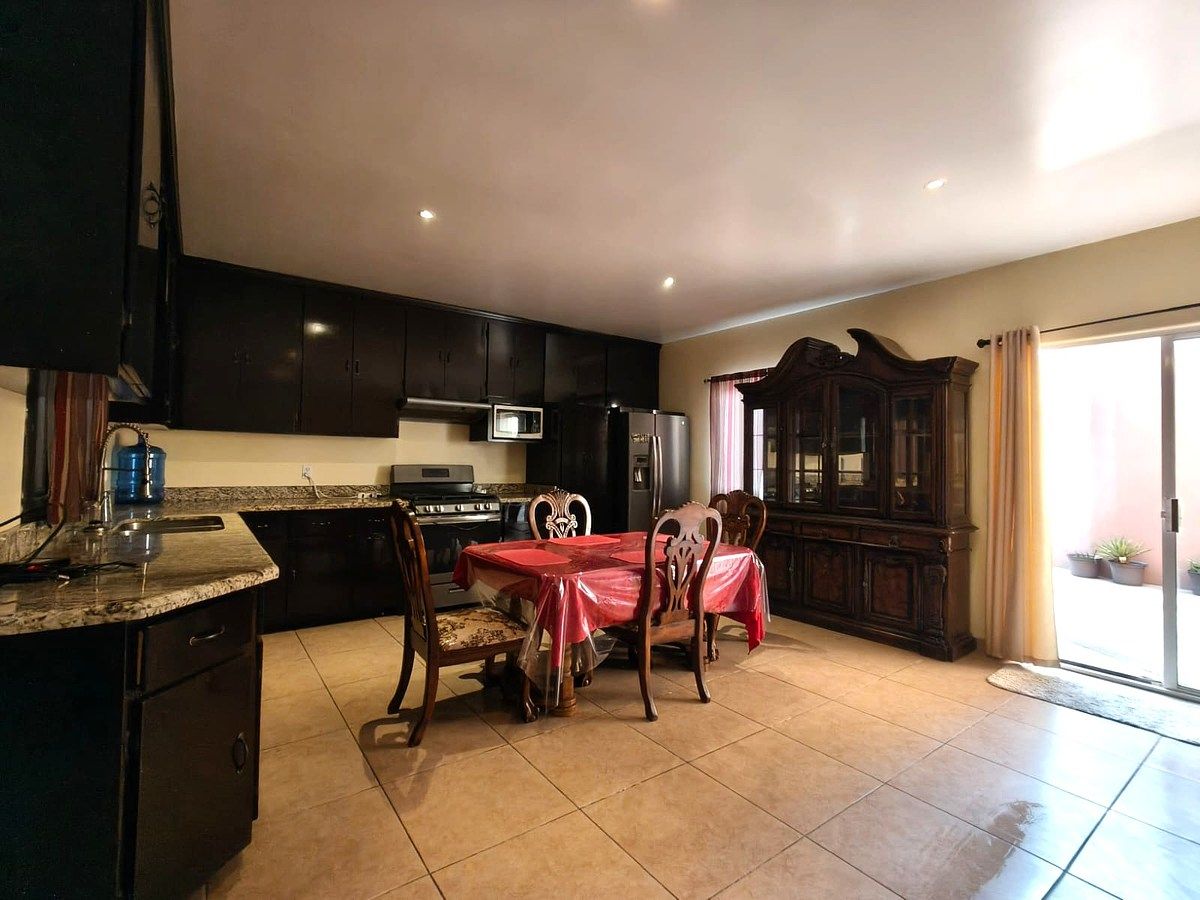 House in Valle Dorado, Ensenada, photo 5 of 22