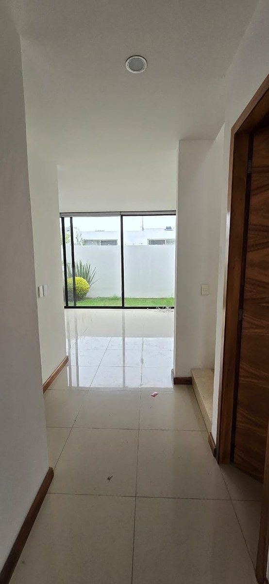 Casa em condomínio fechado em Valle Imperial, Zapopan, foto 2 de 37