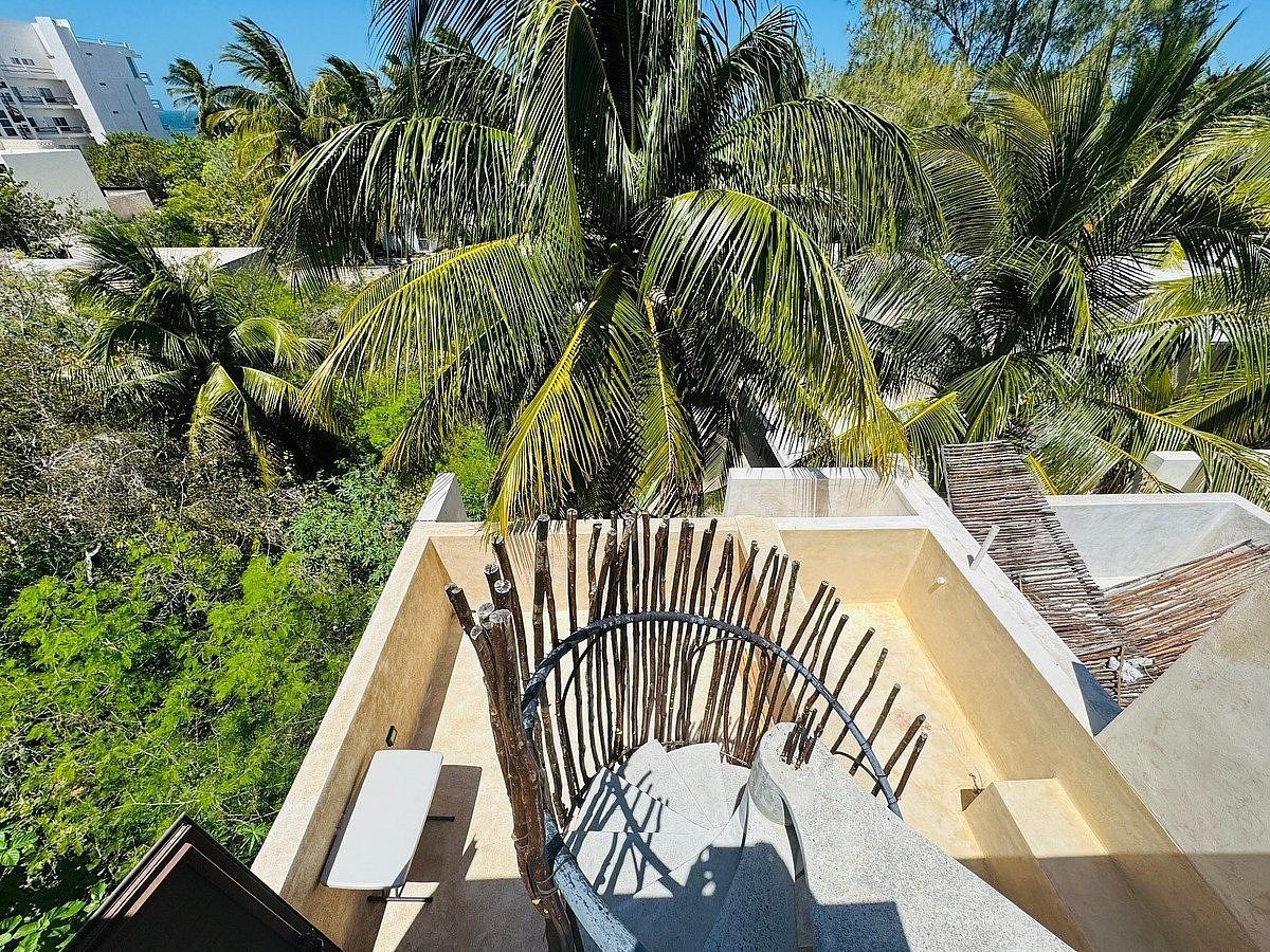 EN VENTA 2 CASAS EN PLAYA TELCHAC A UNOS METROS DEL MAR Y CON TERRENO EXCEDENTE - foto 2