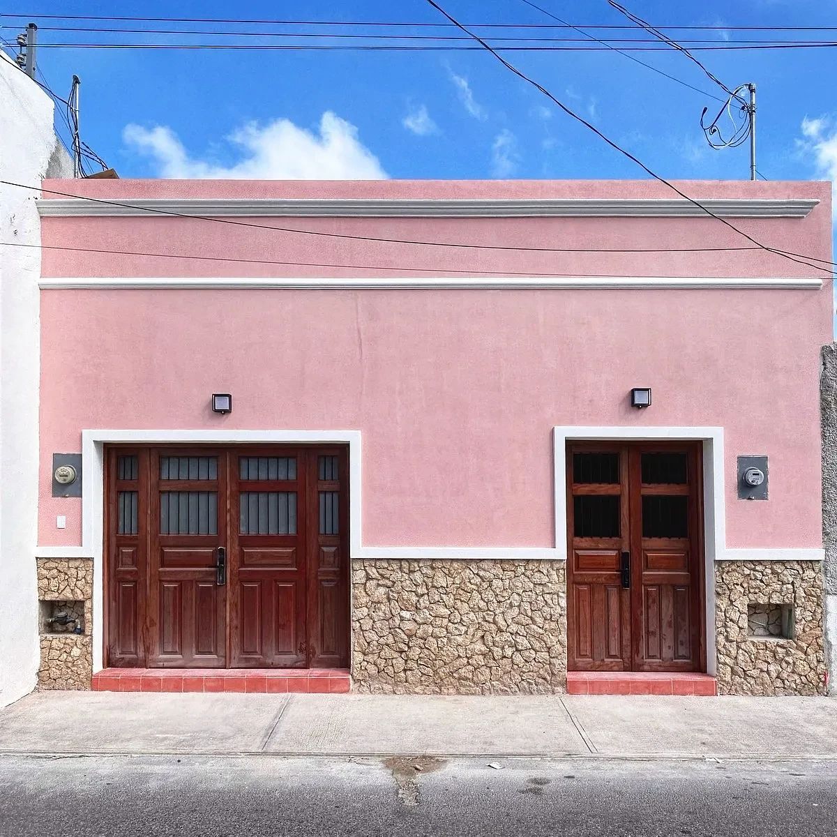EN VENTA CASA CON PISCINA EN EL CENTRO DE MERIFA - foto 1