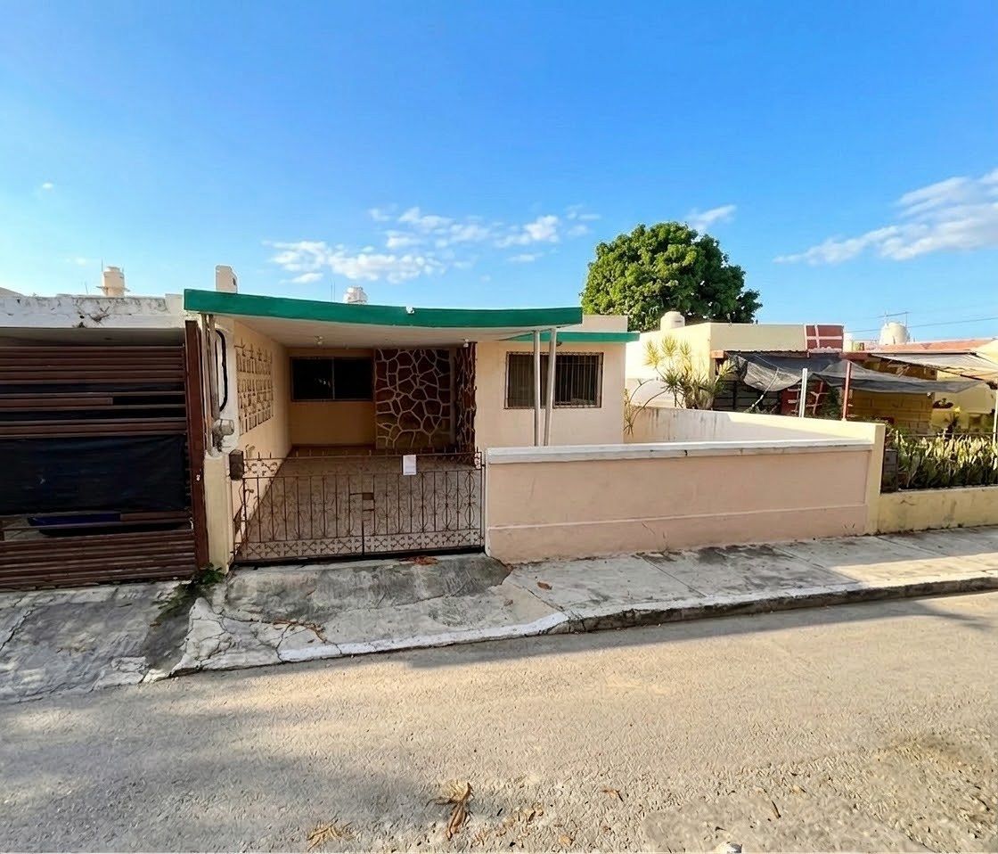 Casa en Venta a 2 calles del parque la Plancha MÉRIDA YUCATÁN., foto 1 de 19