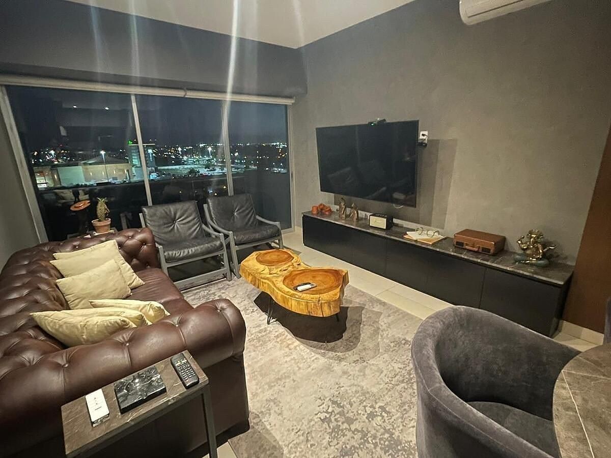 APARTAMENTO REMODELADO, MOBILIADO E EQUIPADO NA VIA MONTEJO, foto 1 de 10