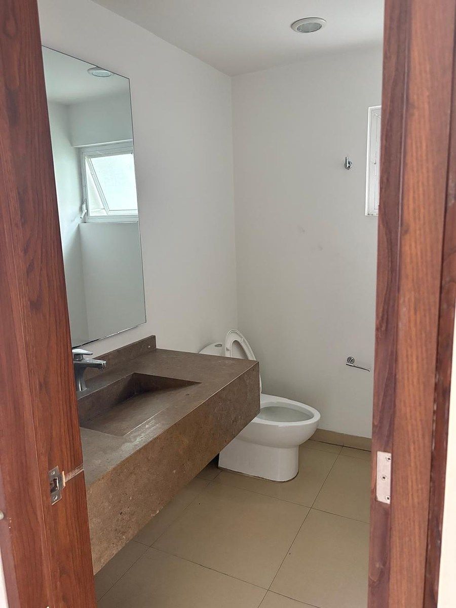 Beautiful and spacious house with modern finishes in Solares coto 2 - foto 4