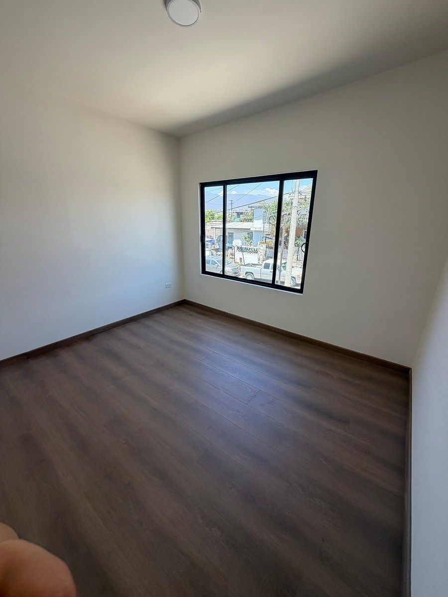 CASA EN VENTA CON VISTA A LA CIUDAD EN COLONIA REVOULUCION - foto 4