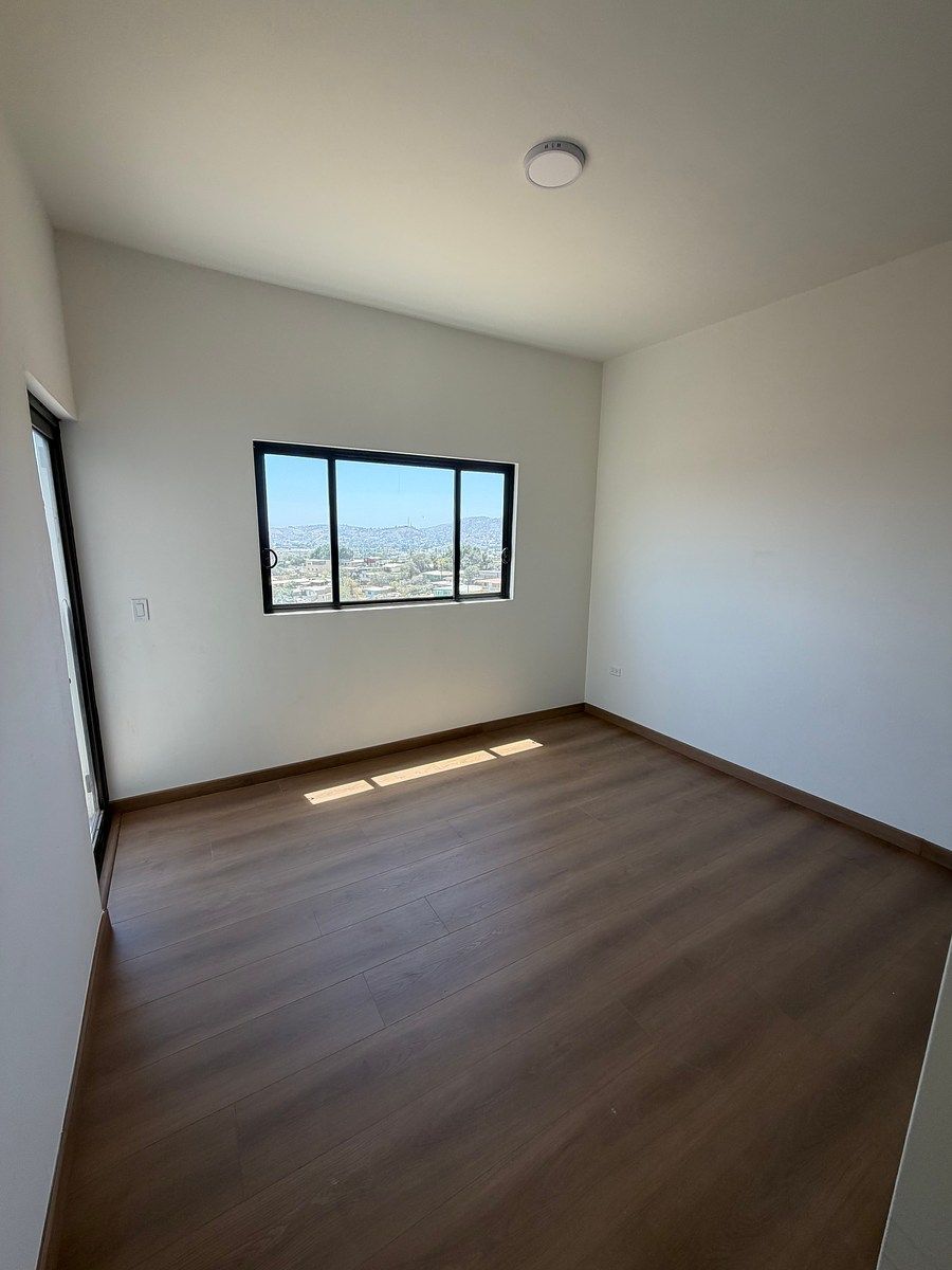 CASA EN VENTA CON VISTA A LA CIUDAD EN COLONIA REVOULUCION - foto 5