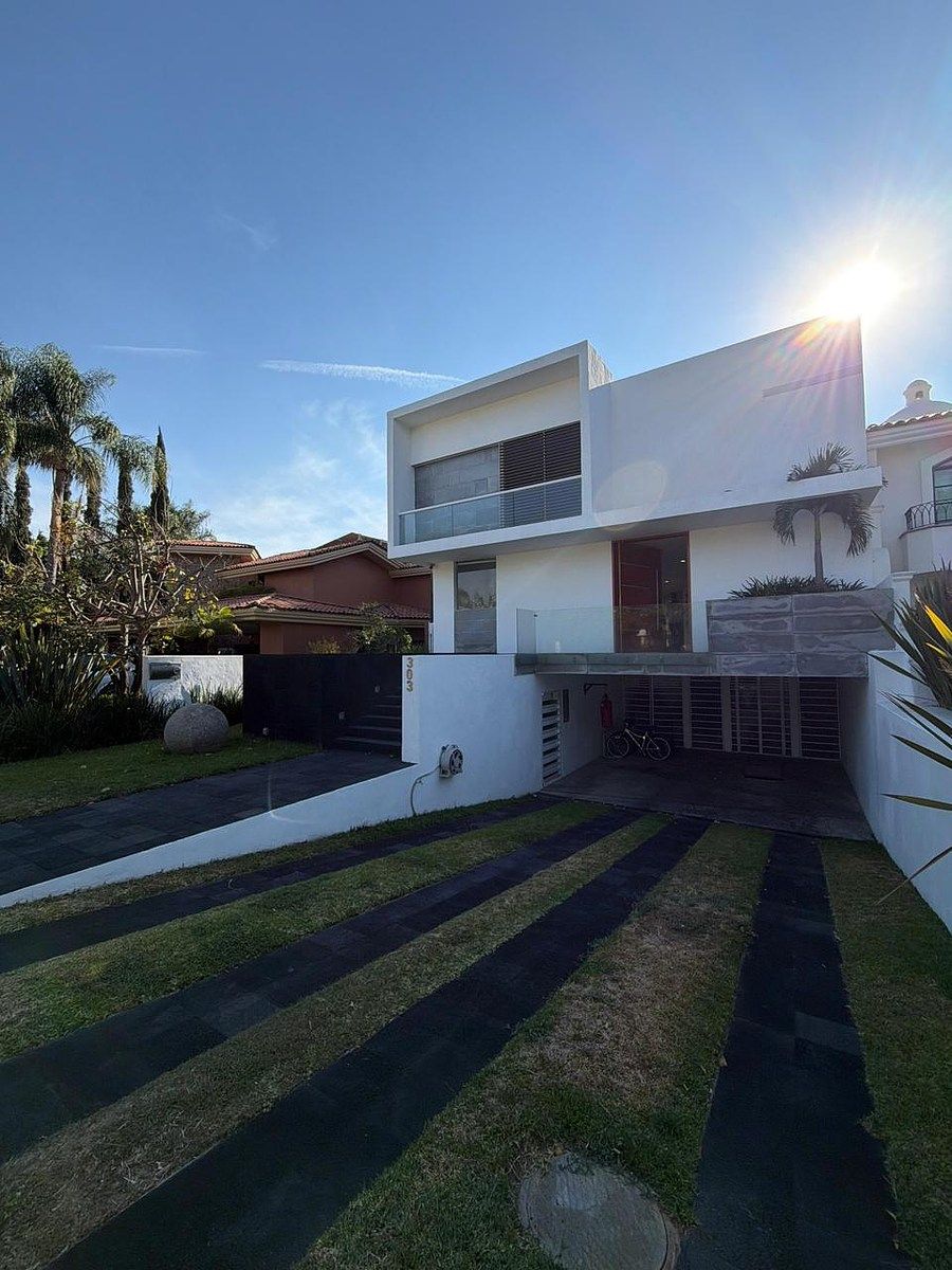 CASA EN VENTA EN VALLE REAL - foto 2