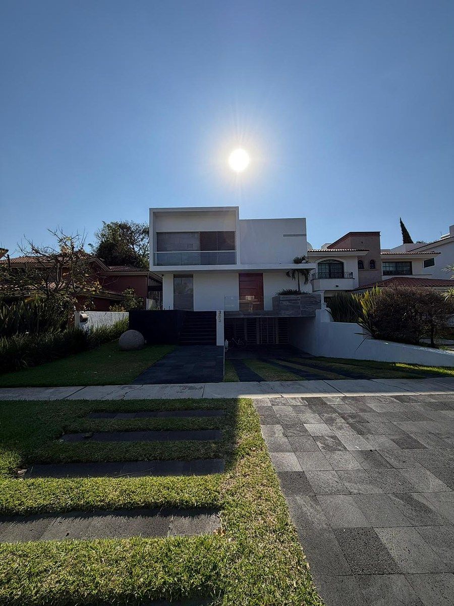 CASA EN VENTA EN VALLE REAL - foto 3