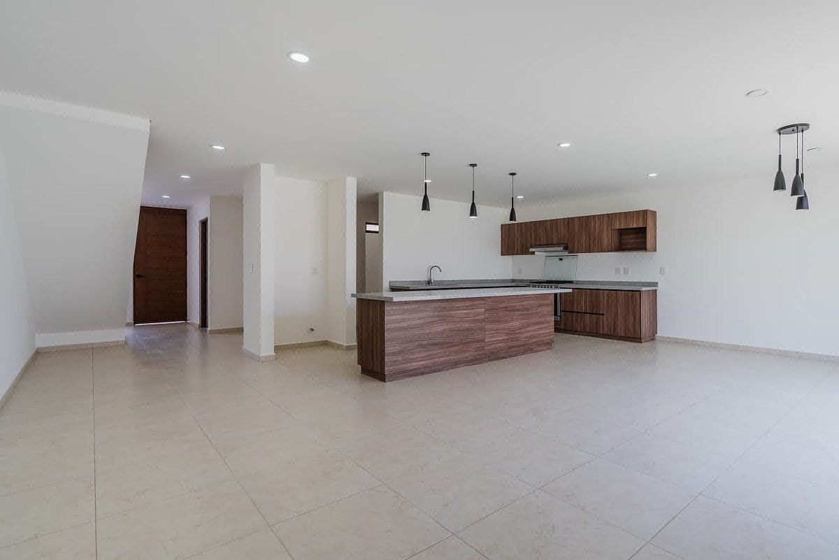Casa en venta El Refugio* 3 recs + Roof + Jardin