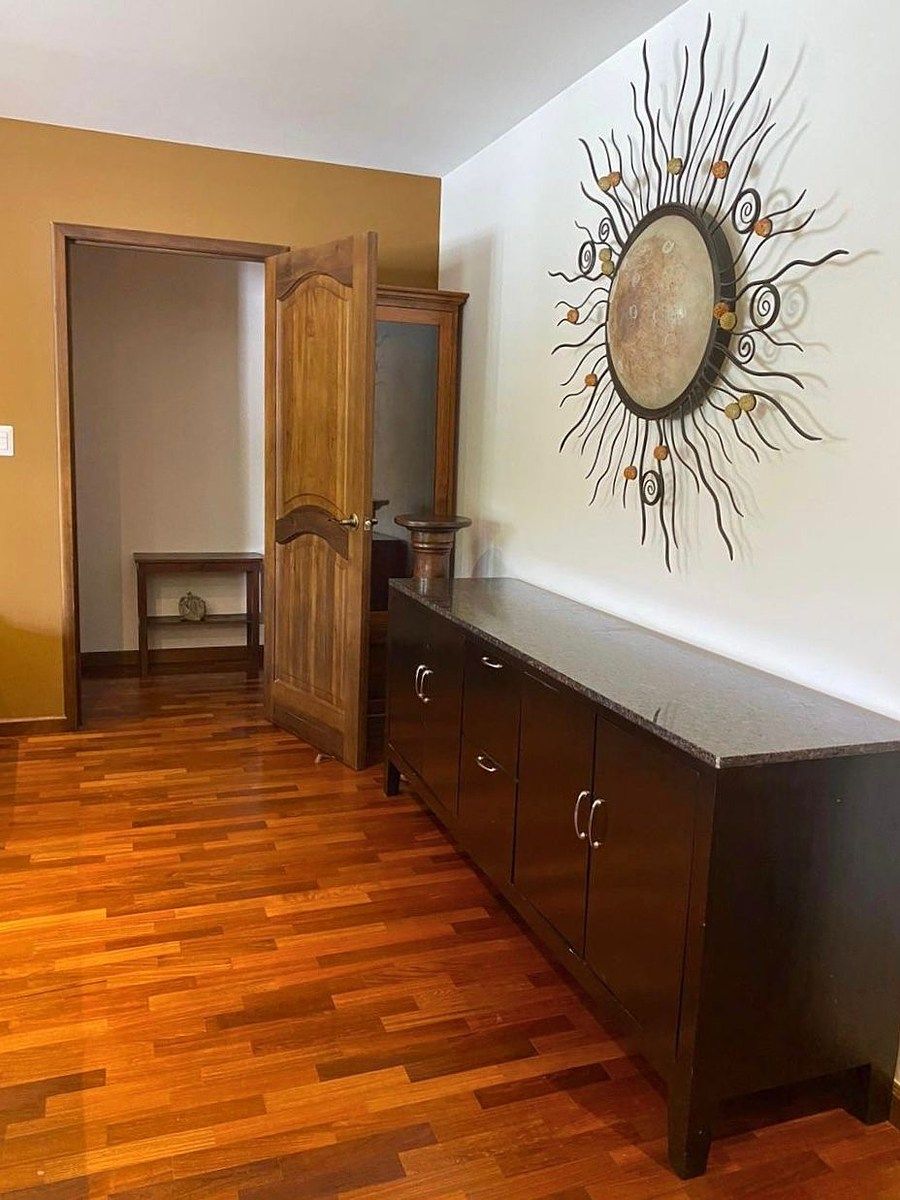Apartamento en Venta – Edificio Cero Diez, Zona 15 VH2 - Image 1