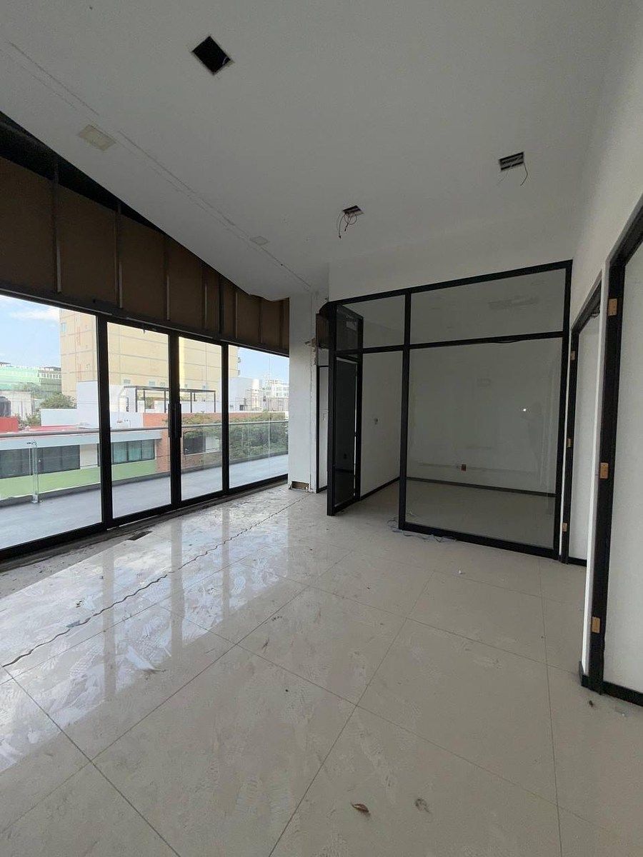 Local comercial acondicionado de 237 m² na Praça Citi-Tower | Av. México, foto 1 de 3