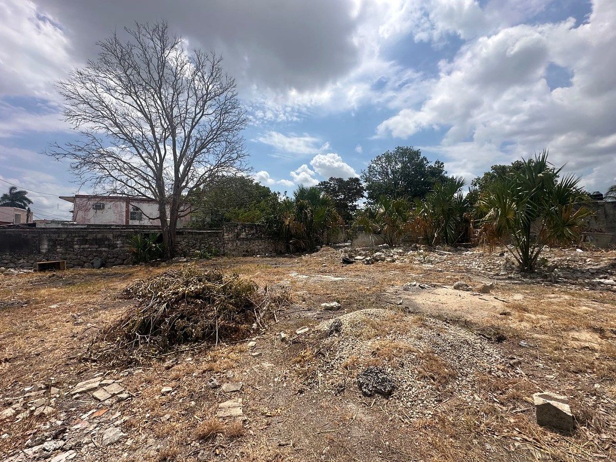 Terreno à venda perto do centro e da Av Itzaes, foto 1 de 11