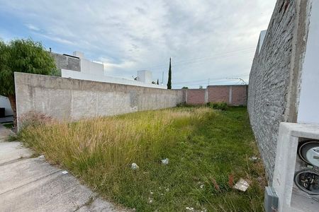 Excelente Terreno à Venda no Residencial O Lindo.