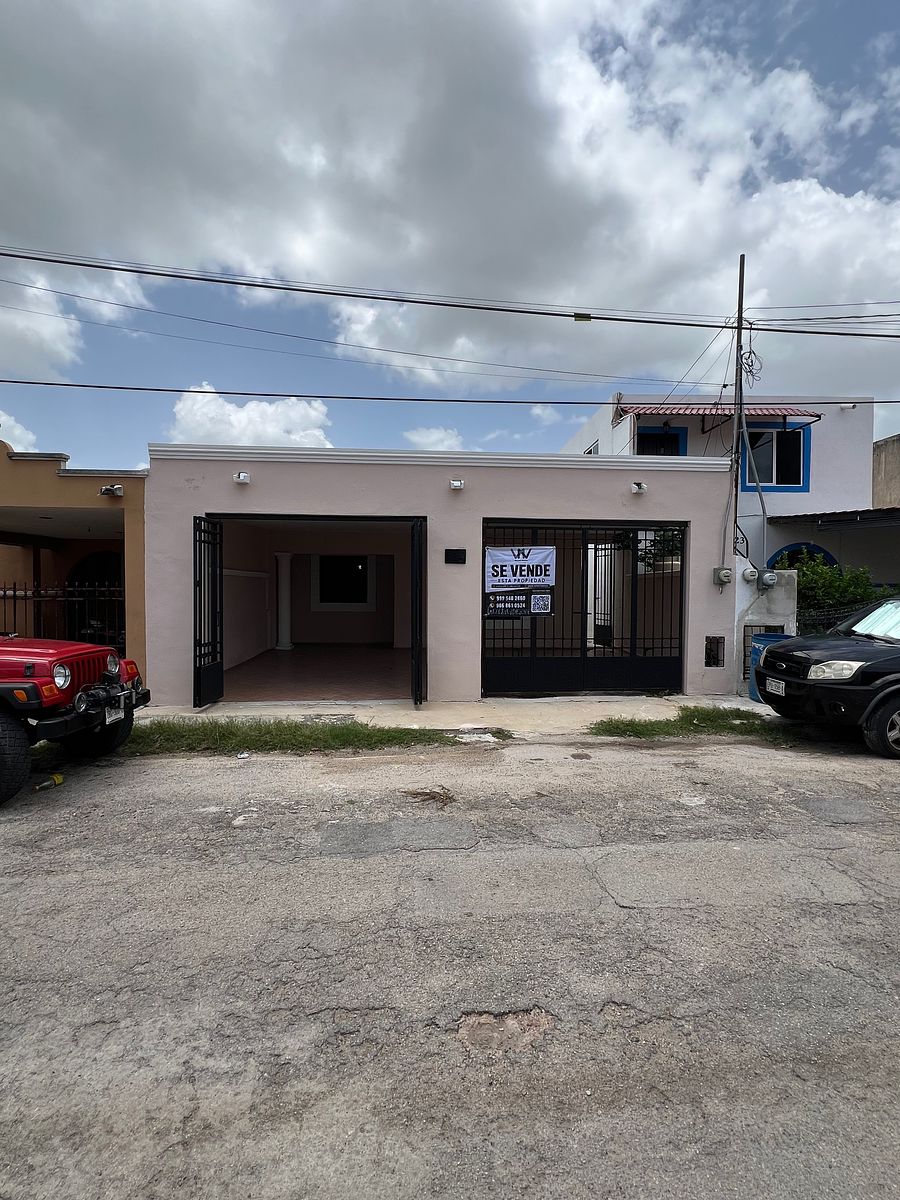 House for sale in Fraccionamiento Chuburná, Mérida, Yucatán., photo 1 of 17