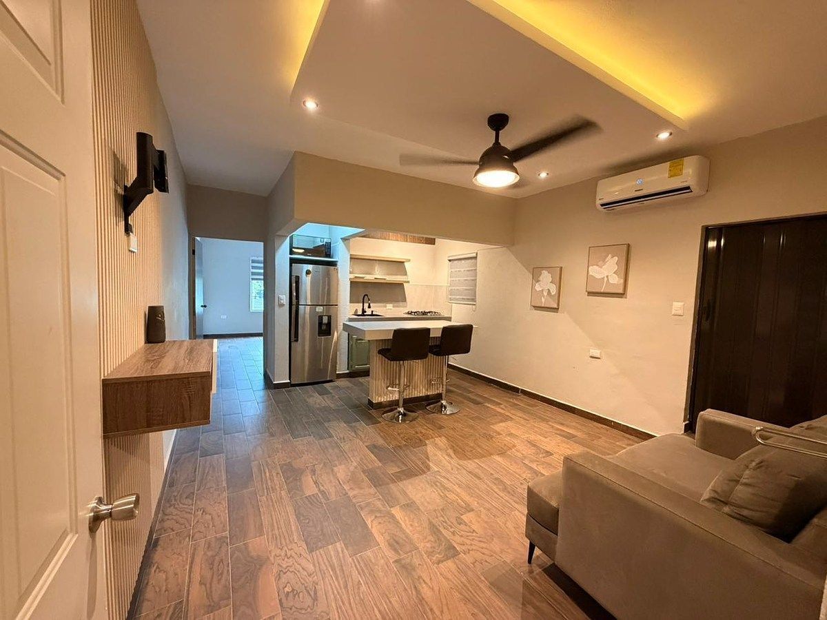 APARTMENT FOR RENT IN TEC AREA OF MONTERREY, photo 1 of 10