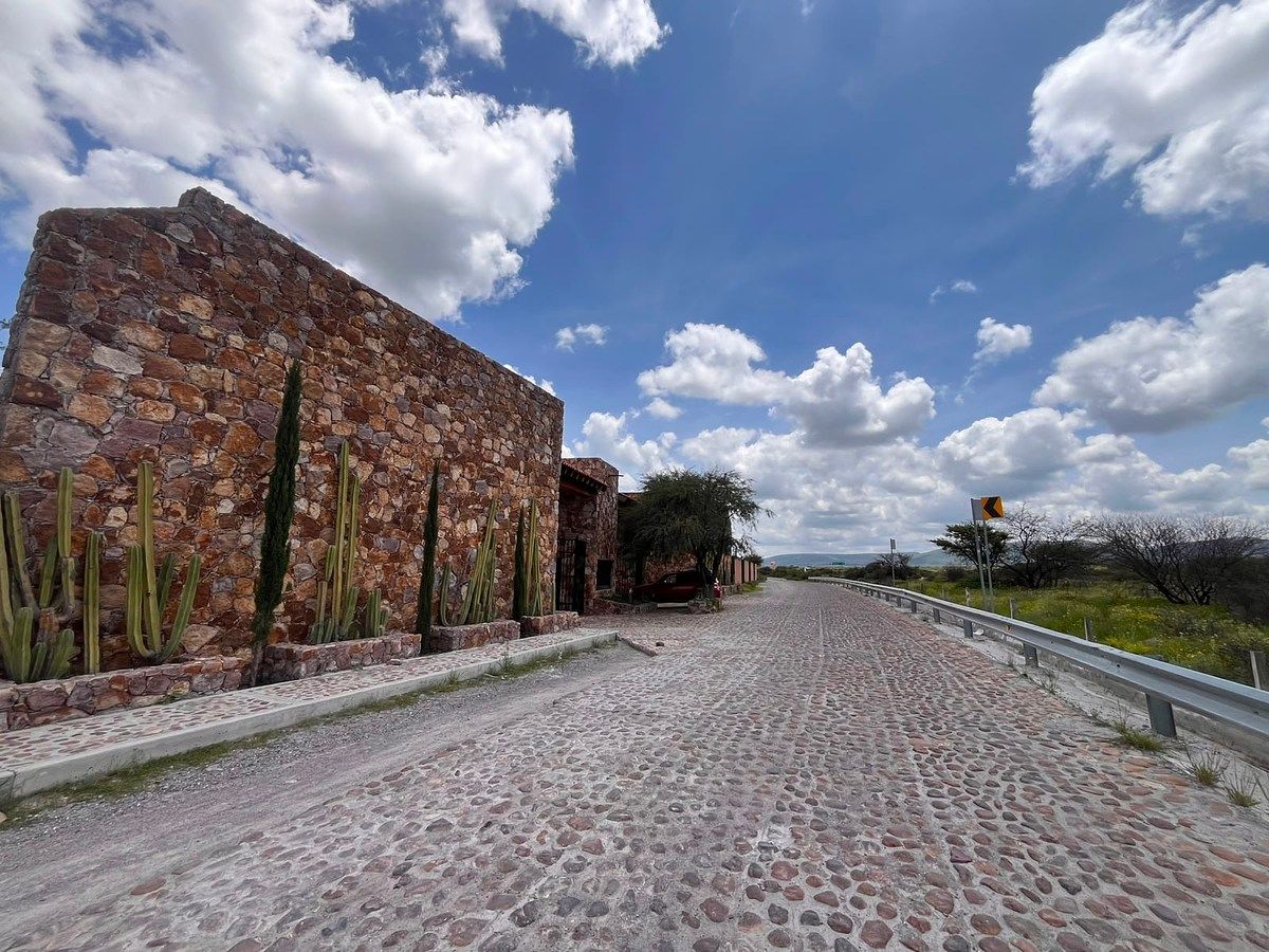 TERRENO DE 800 M² EN VENTA! RESIDENCIAL SAN FRANCISCO, SAN MIGUEL DE ALLENDE., foto 1 de 18