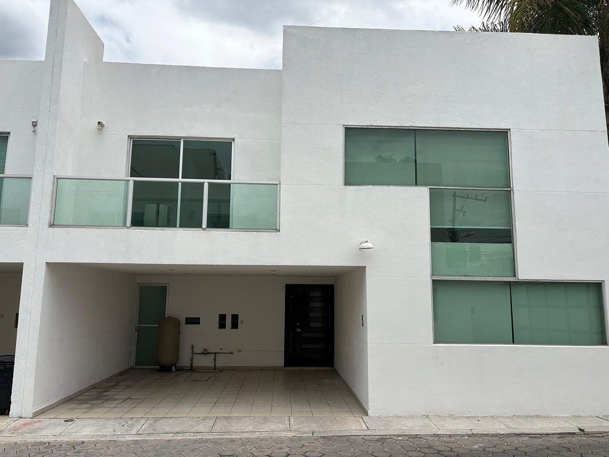 Casa en Renta en El Barreal Zona UDLAP, foto 1 de 11
