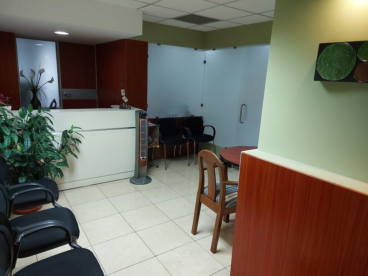Oficina en Venta zona 10 - Image 3
