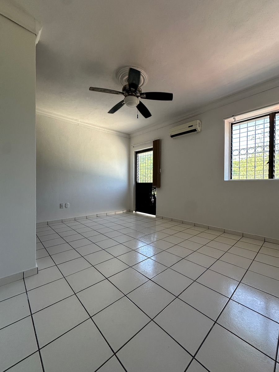 Office in Lomas Verdes, Colima, photo 6 of 10