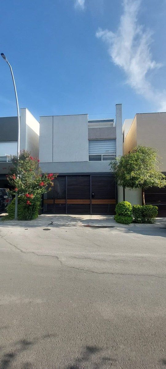 HOUSE FOR RENT - CUMBRES DOMAIN, photo 1 of 6