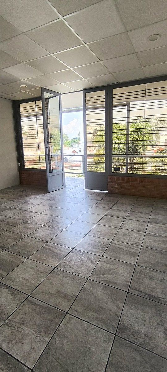 Local comercial en Ventura Puente, Morelia, foto 5 de 9