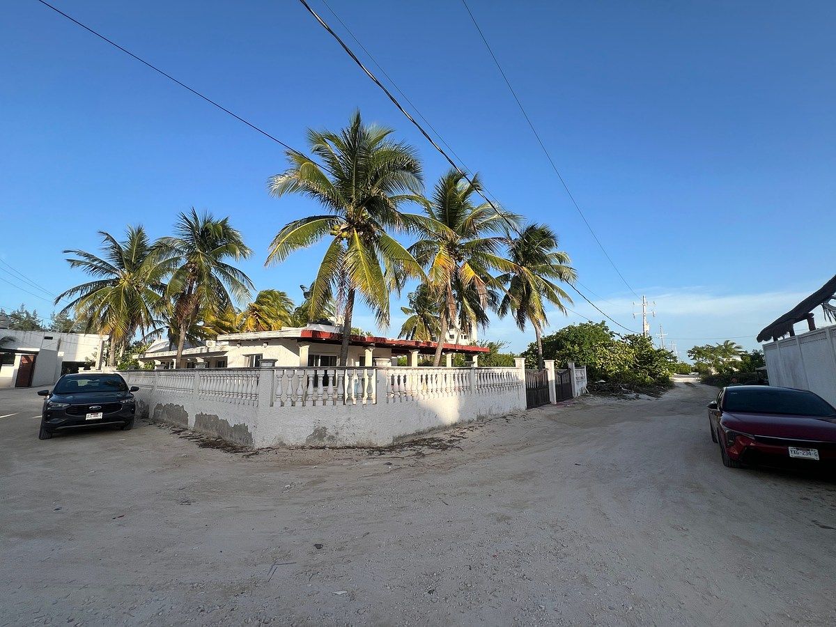 Terreno Km 14 en Venta en Chicxulub Puerto segunda Fila a pasos del mar, foto 1 de 10