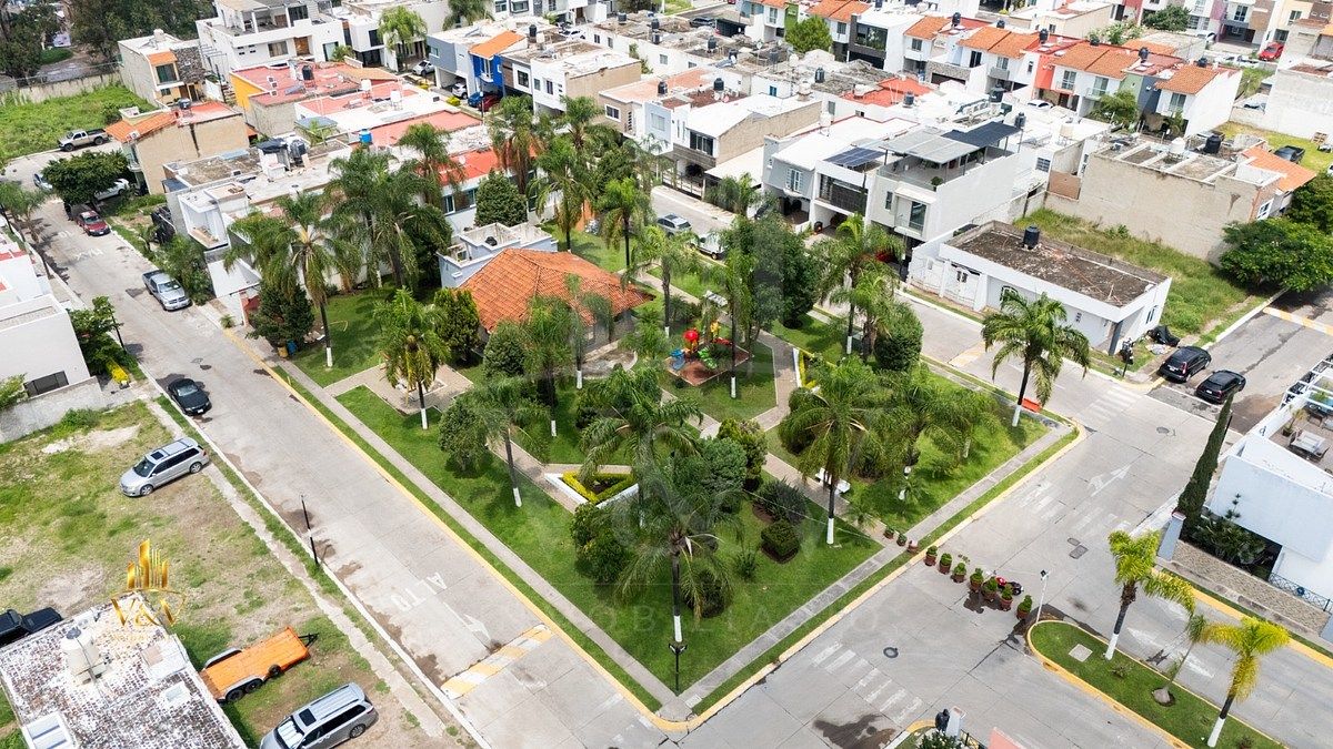 House in Gated Community in Hacienda Del Real, Tonalá, photo 2 of 23
