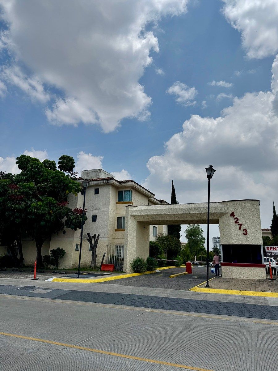 ALUGUEL Apartamento em frente à Autónoma UAG, foto 1 de 24