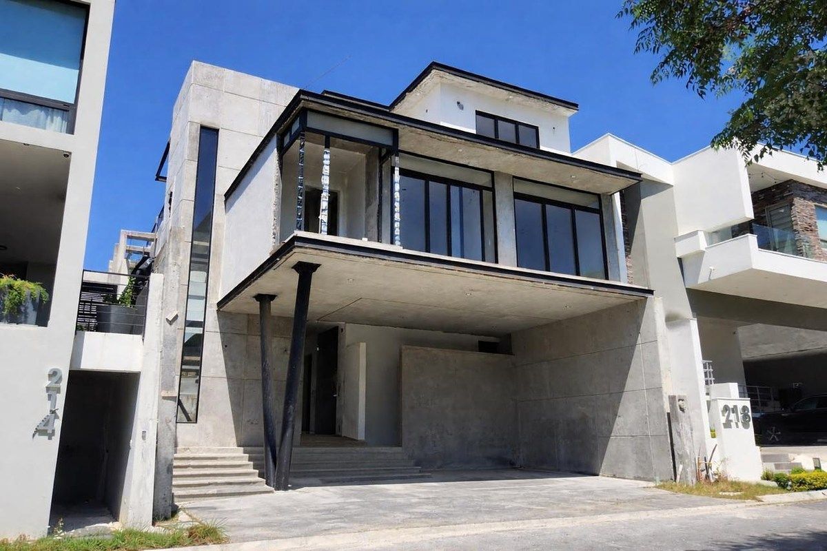 RESIDENCIA MODERNA  EN VENTA RESIDENCIAL CATUJANES, foto 1 de 18