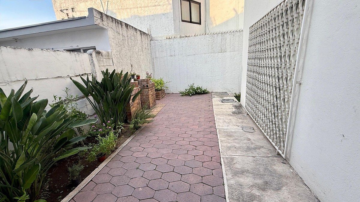 House in Las Cumbres 3 Sector, Monterrey, photo 13 of 27