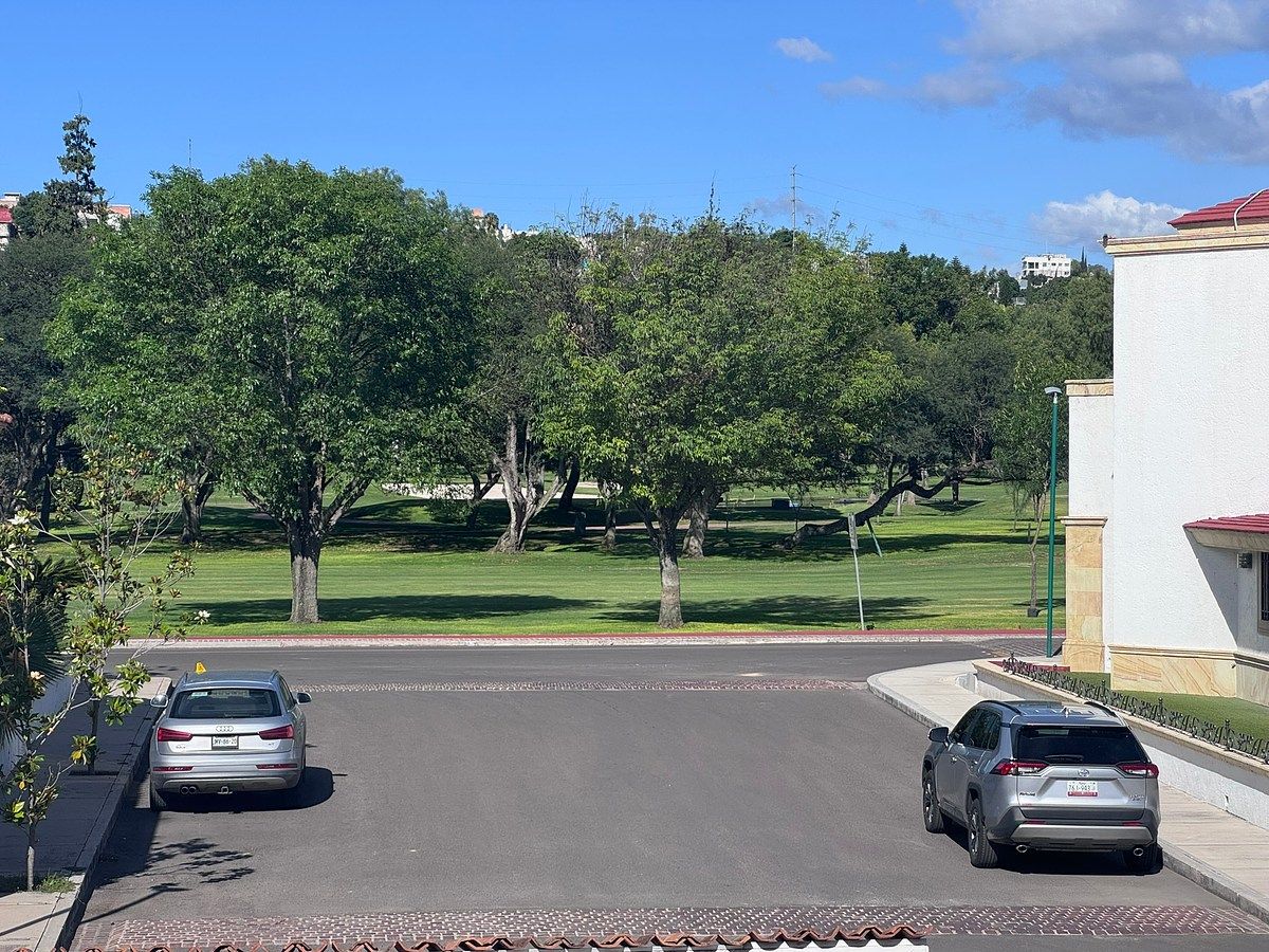House for sale Club Campeste Queretaro, photo 1 of 8
