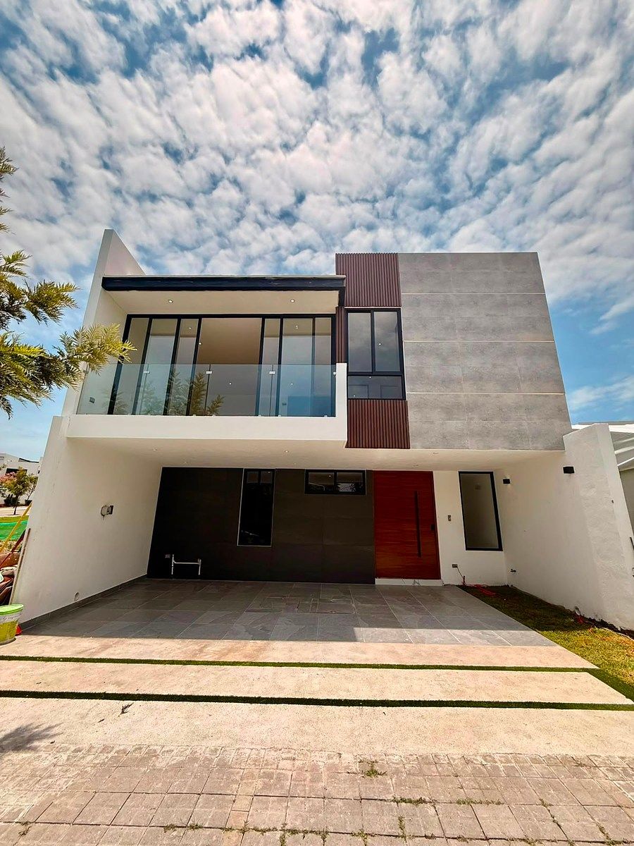 CASA CON EXCELENTES ESPACIOS EN PARQUE COLIMA, foto 1 de 28