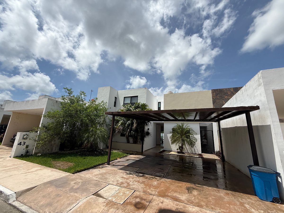 House in Gated Community in Cholul, Mérida, photo 2 of 39