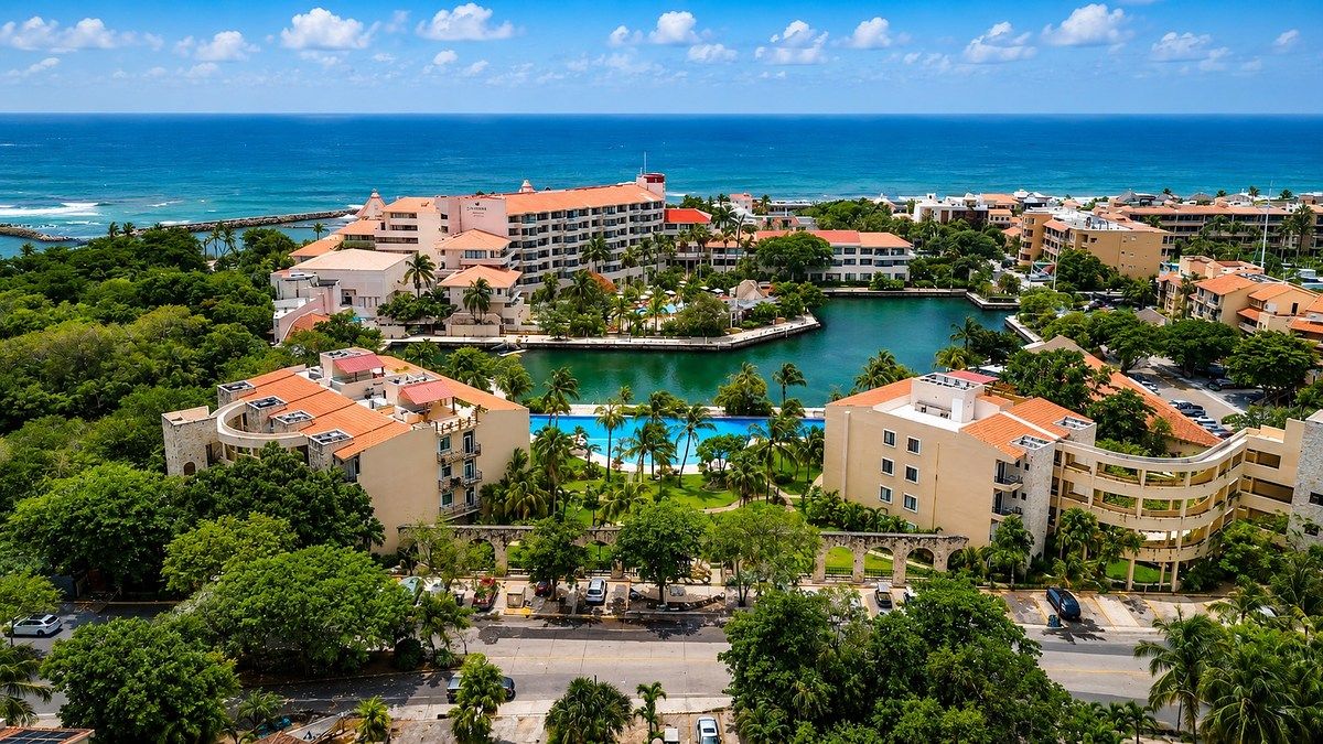 Secret Waters 2-Bedroom Ground Floor Marina Front Condo in Puerto Aventuras, photo 1 of 44