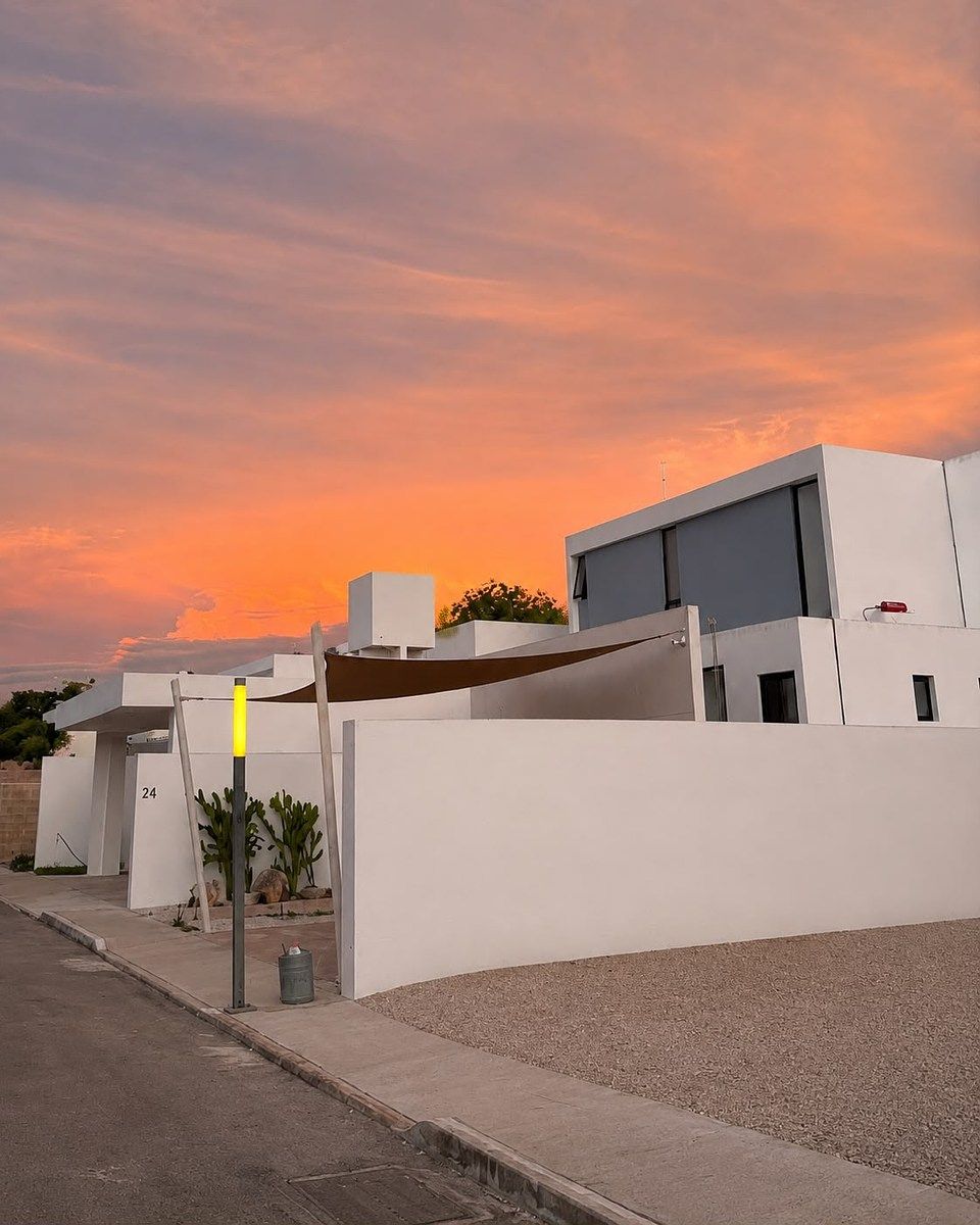 Casa de 3 Recámaras en la Privada Mediterránea Capri Conkal Yucatán.