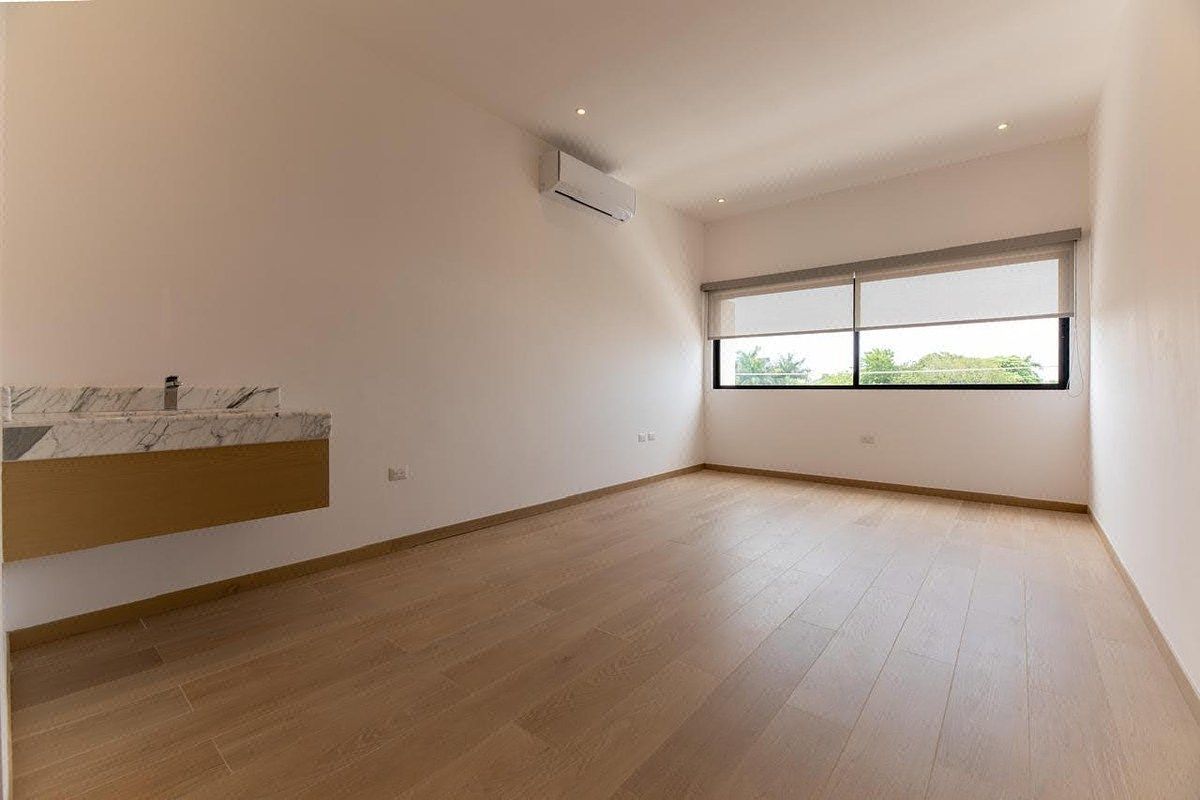 Local comercial en Villas La Hacienda, Mérida, foto 9 de 12
