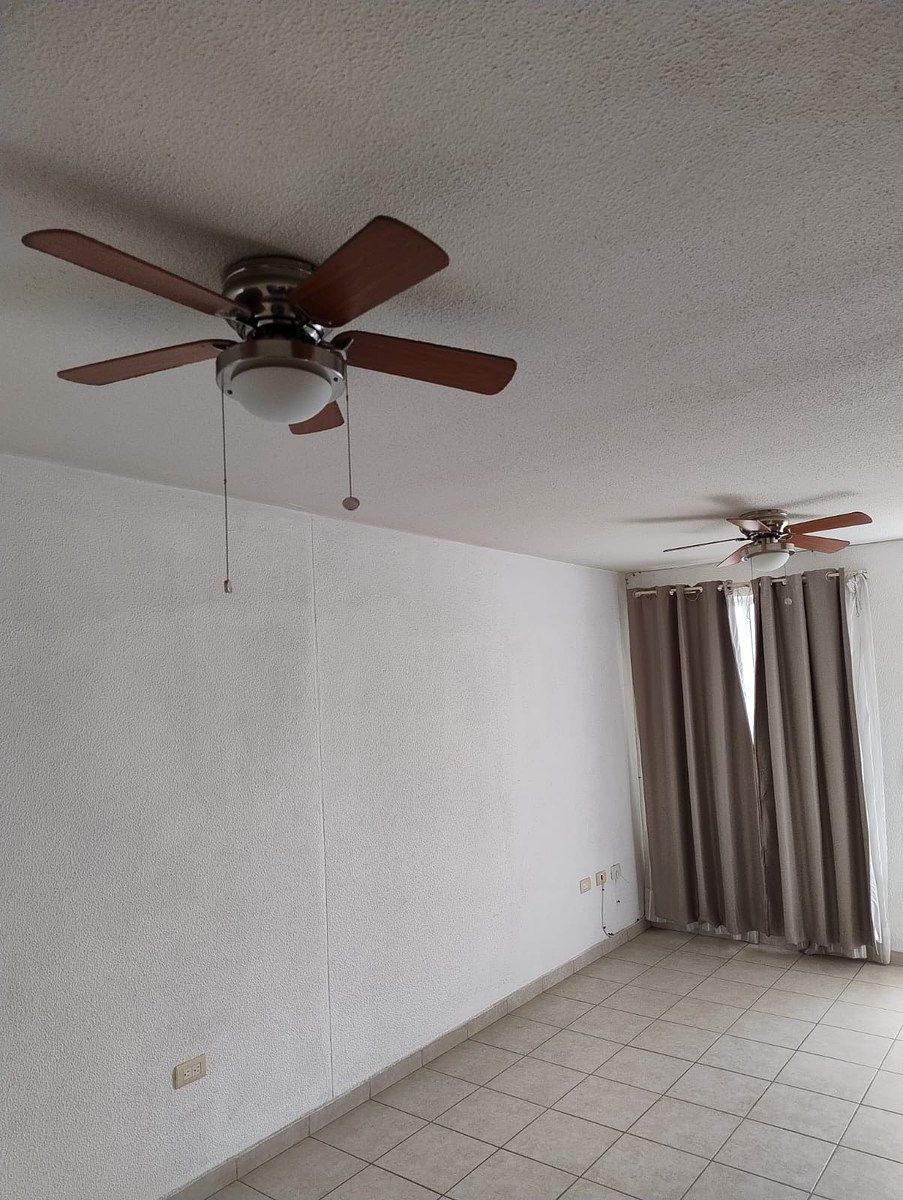 House in Gated Community in Paseos del Bosque, Corregidora, photo 2 of 22