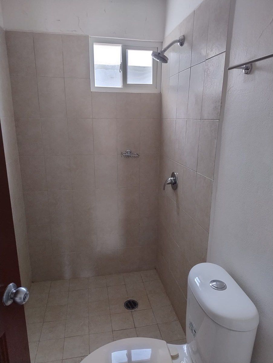 House in Gated Community in Paseos del Bosque, Corregidora, photo 5 of 22