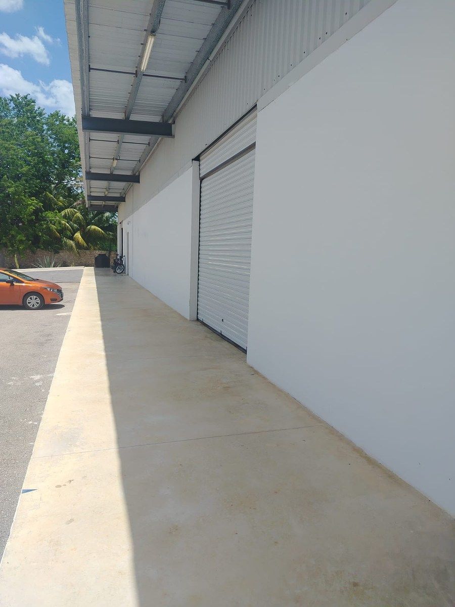 COMMERCIAL WAREHOUSE ONE BLOCK FROM PERIFERICO SAN JUAN BAUTISTA, photo 1 of 8