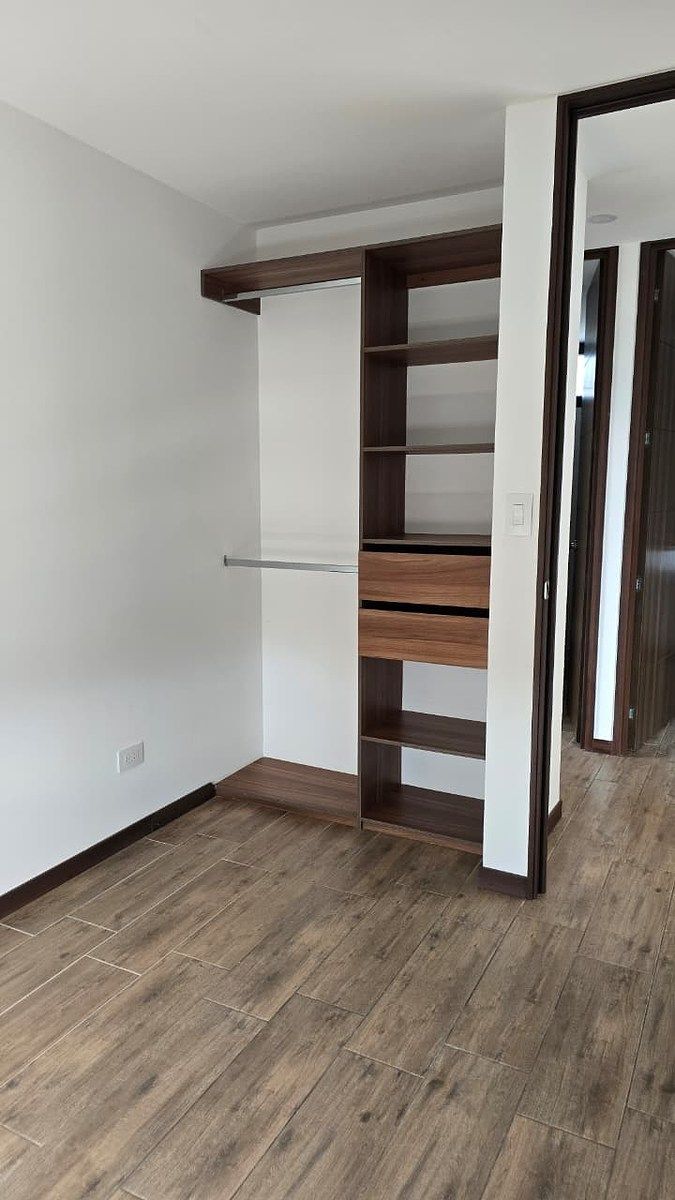 Apartamento en Renta Zona 11 - Image 4