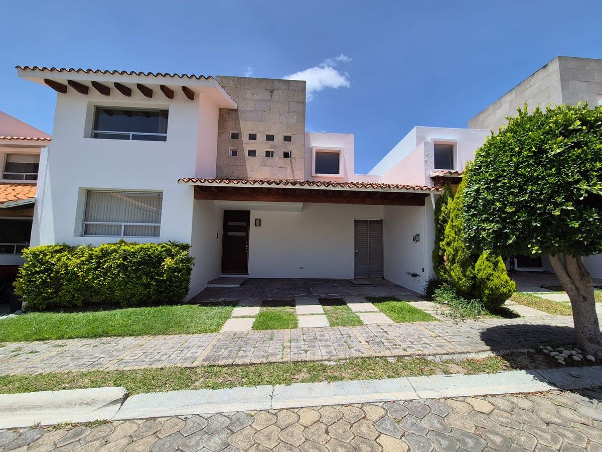 HOUSE FOR RENT IN PARQUE DE LA PLATA, LOMAS DE ANGELÓPOLIS, photo 1 of 14