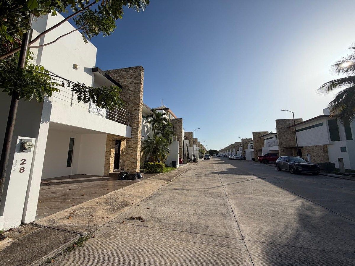 House in Residencial San Miguel, Carmen, photo 2 of 22