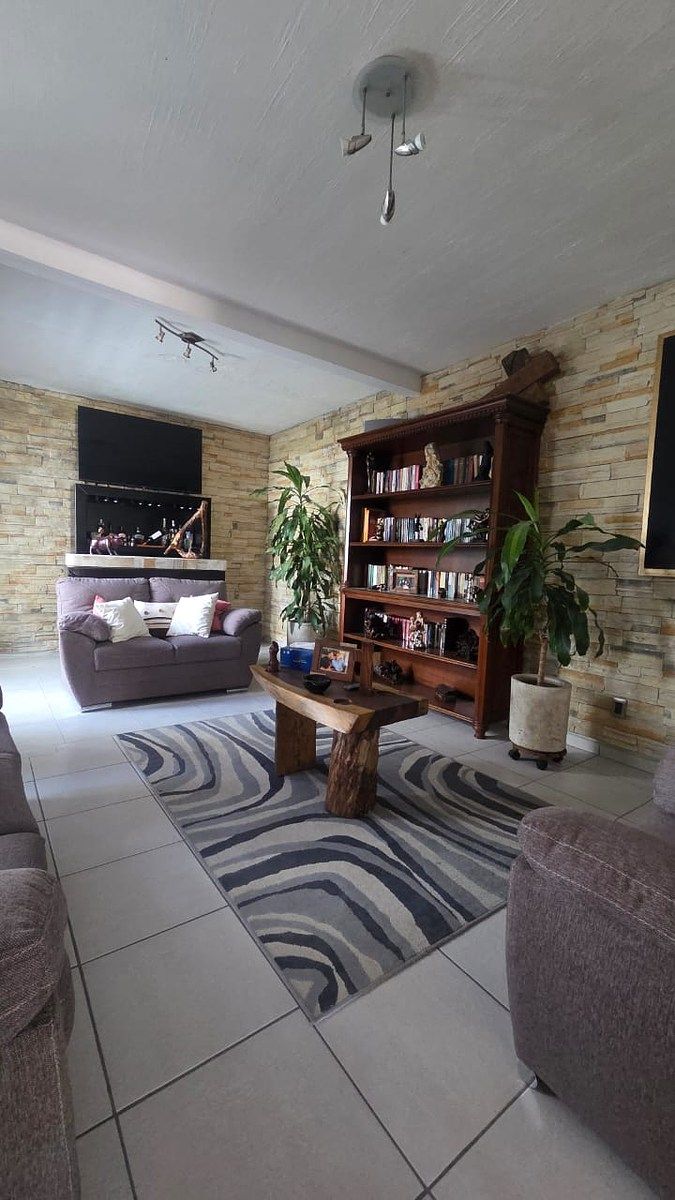 SALA, foto 2 de 13