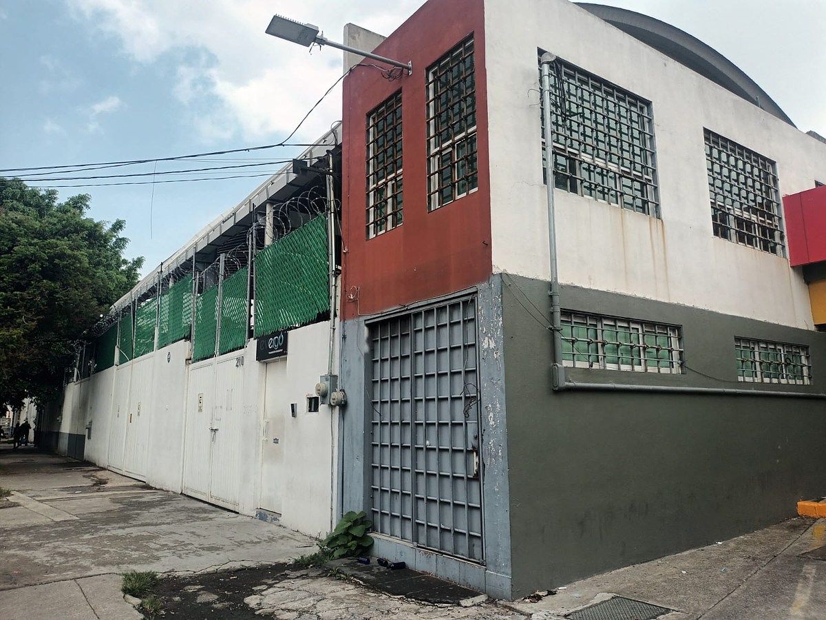 Local comercial en Granjas de San Antonio, Iztapalapa, foto 2 de 17